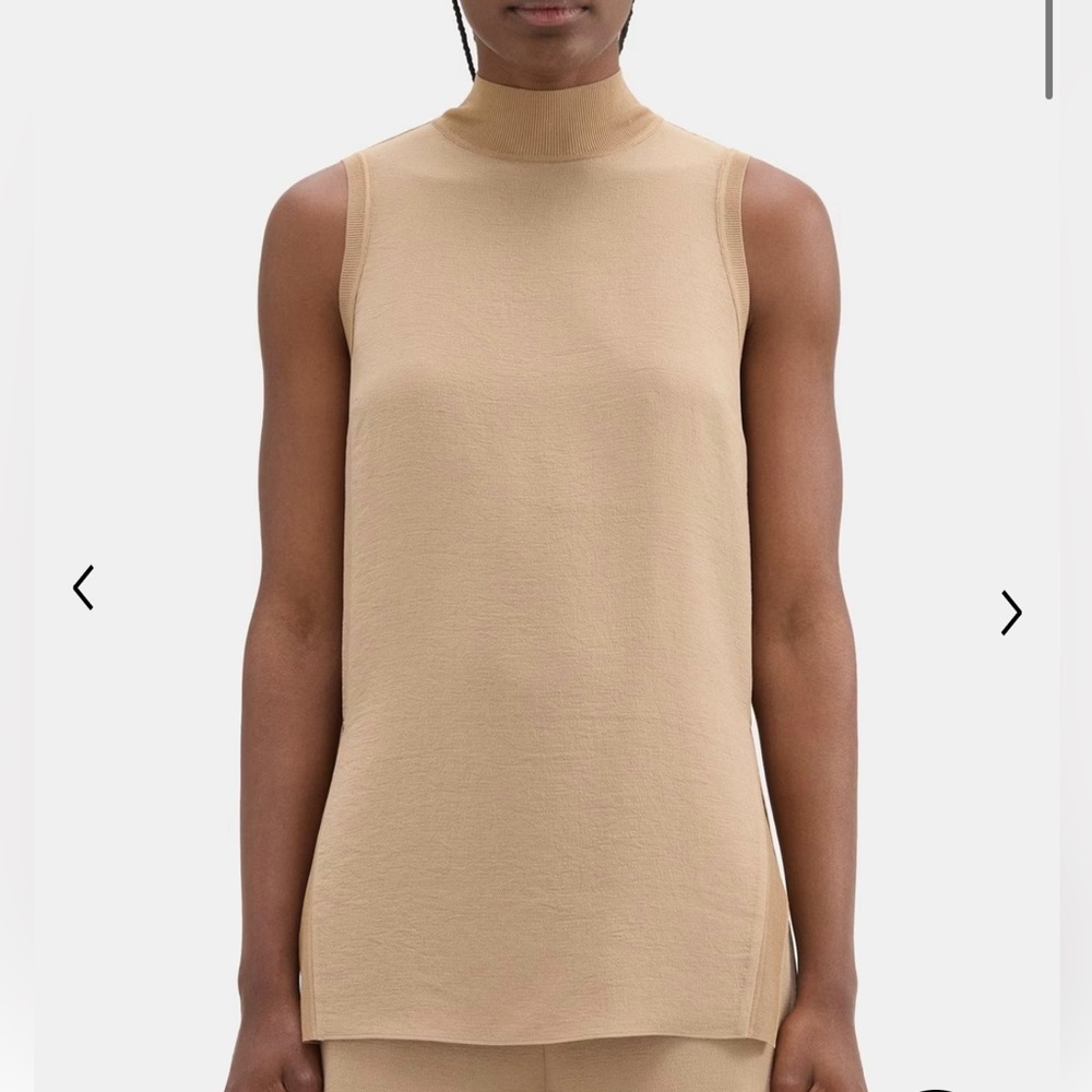 GORGEOUS Tunic by Theoey- BRAND NEW 😍😍